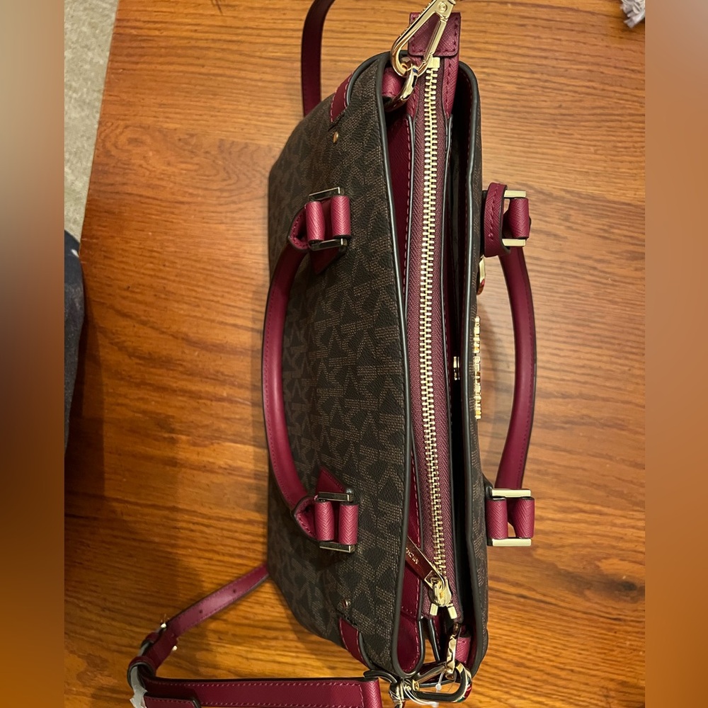 Michael Kors Lynn Satchel Mulberry NWT - Picture 4 of 9